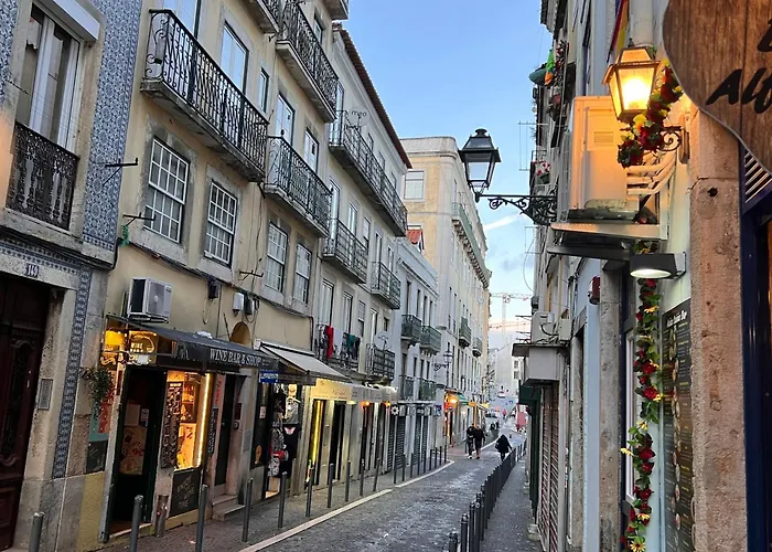Alfama Heart For Two *